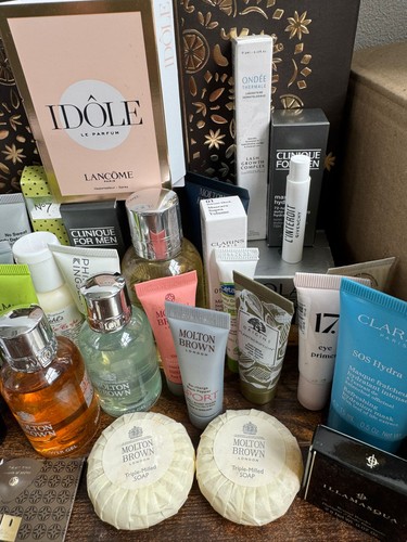 Set regalo di bellezza di lusso Molton Brown Clarins Lancome MAC Clinique trucco cura della pelle - Foto 2 di 6