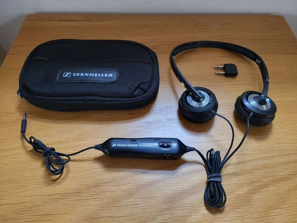 Sennheiser PXC 250 - II Noisegard Foldable Headphones with Pouch - New Pads -, photo 2 of 5