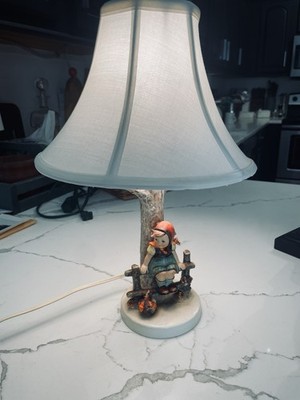 vintage Goebel Hummel ''JUST RESTING'' table lamp Made In W Germany Excellent