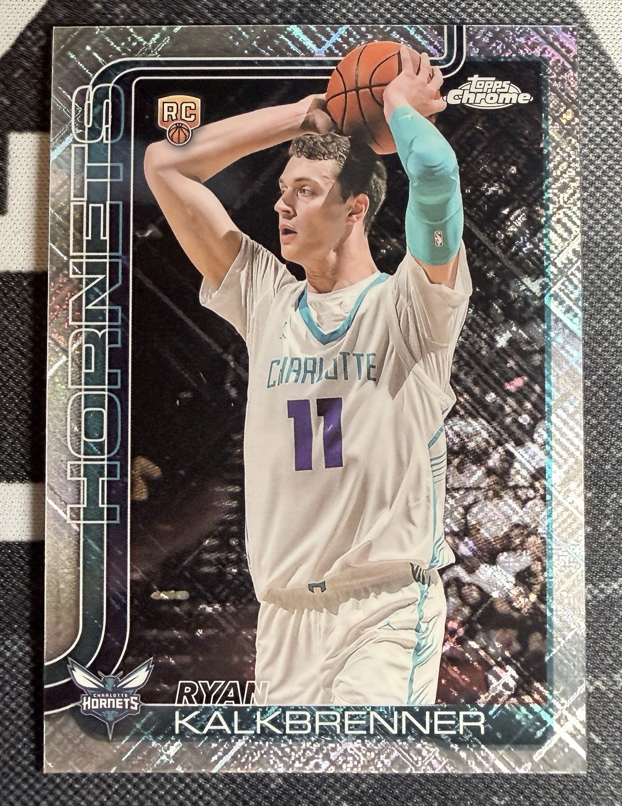 2025-26 Topps Chrome Ryan Kalkbrenner Skylight Refractor #284 Hornets Rookie