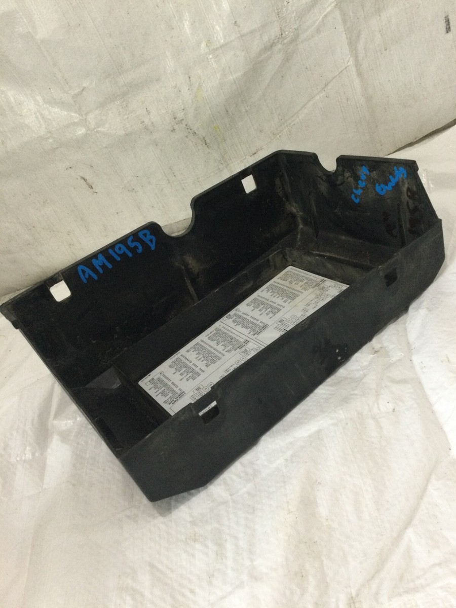 ふじページ 2014-2019 Silverado Sierra 1500 Under Hood Fuse Box Cover