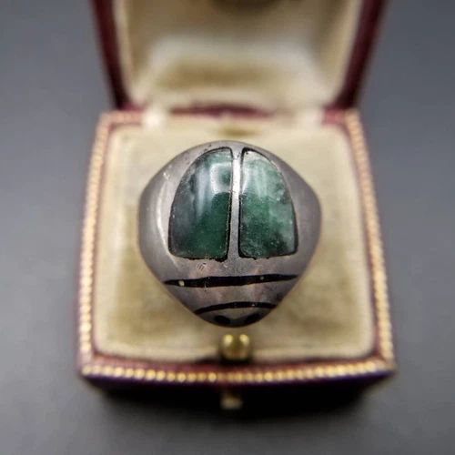 MEXICO Moss Green Inlay Stone Heavy Form Pattern Sterling Vintage Silver