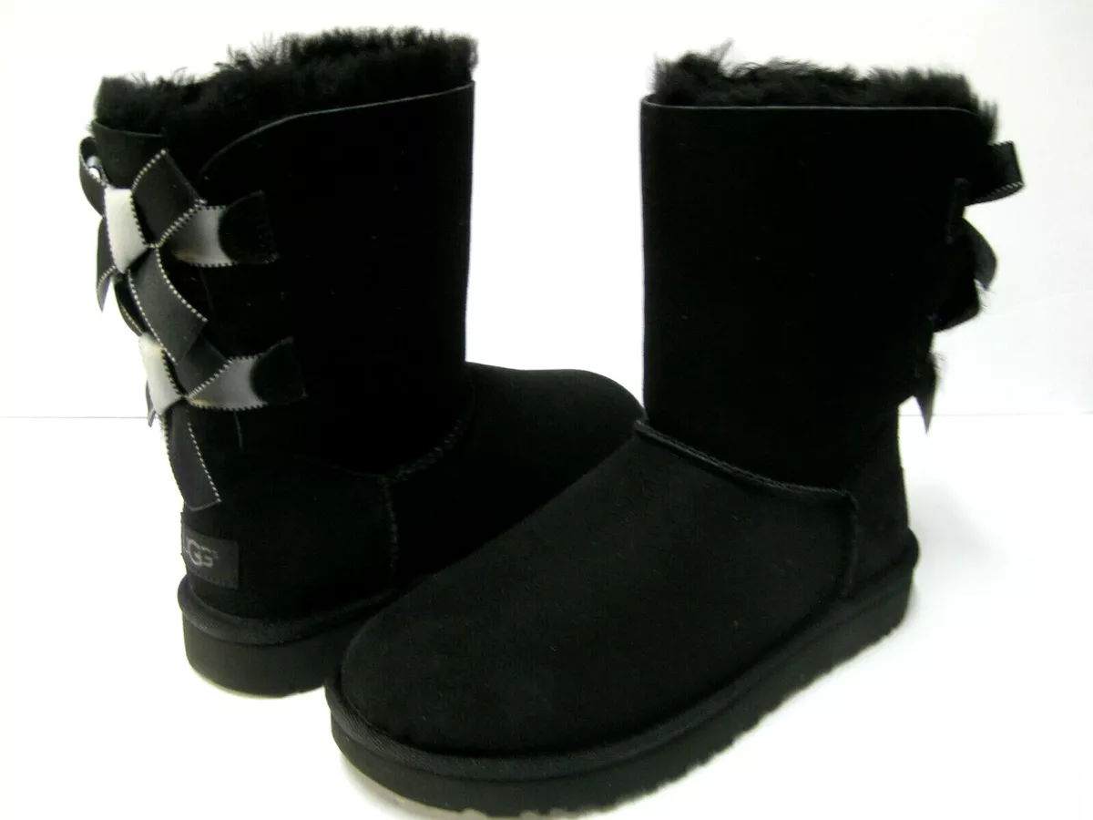 Bow clearance uggs black