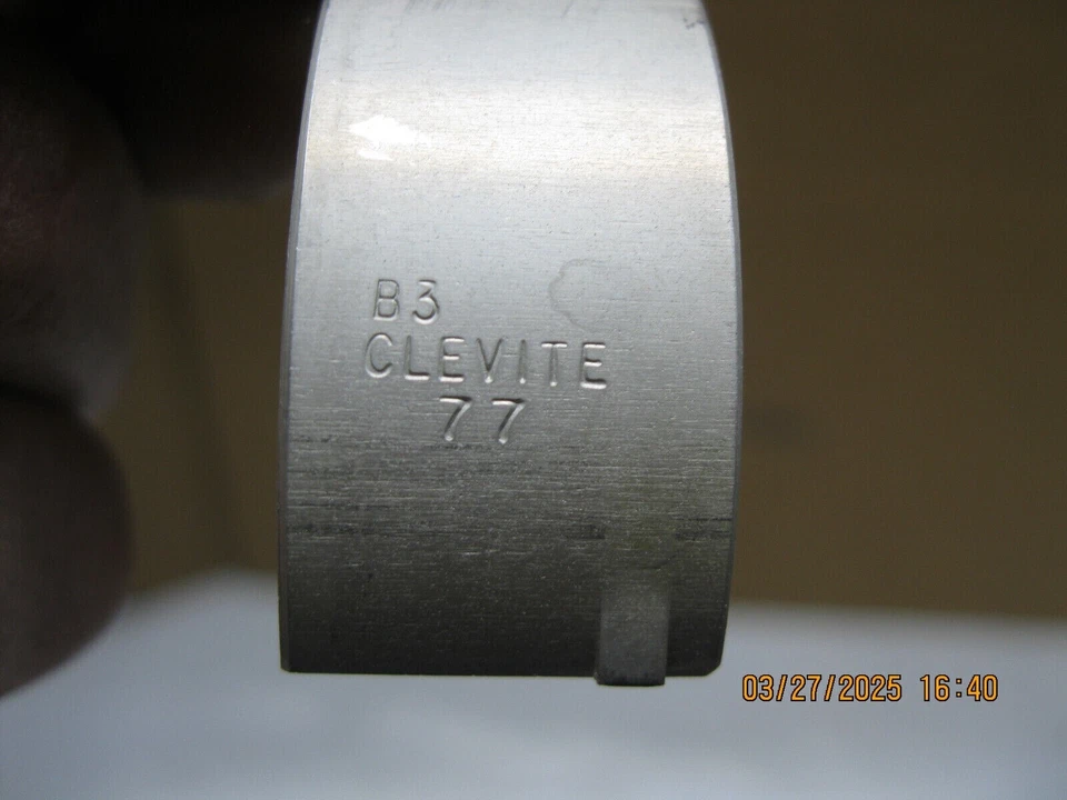 Engine Connecting Rod Bearing Set Clevite 8-CB-1648P-.25MM (8 pair) Foto 4 de 4