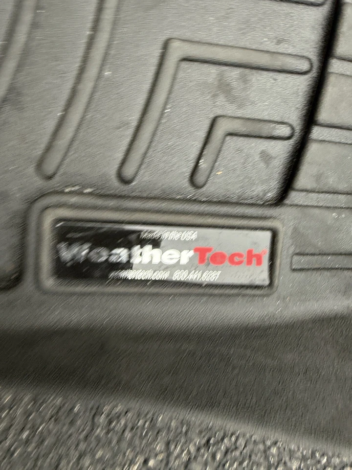 Forro de piso WeatherTech para Hyundai Tucson 2022-2025 - 1ª y 2ª fila, negro Foto 2 de 4