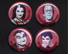 THE MUNSTERS Four badges buttons pin set - CLASSIC!