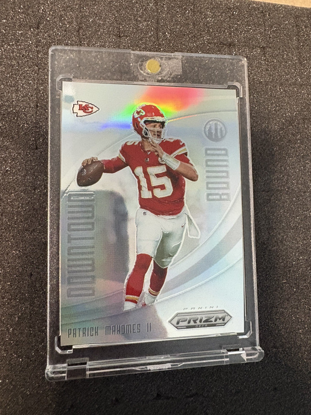 #16 Patrick Mahomes II 2024 Panini Prizm Deca Chiefs Downtown Bound Silver