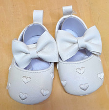 Girls White Mary Jane Dress Shoes US 1 Faux Leather Bow Hearts Hook Loop