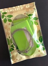 Set 2 ~ etichette per bagagli in silicone ~ cavo metallico robusto ~ verde lime ~ nuove con scatola