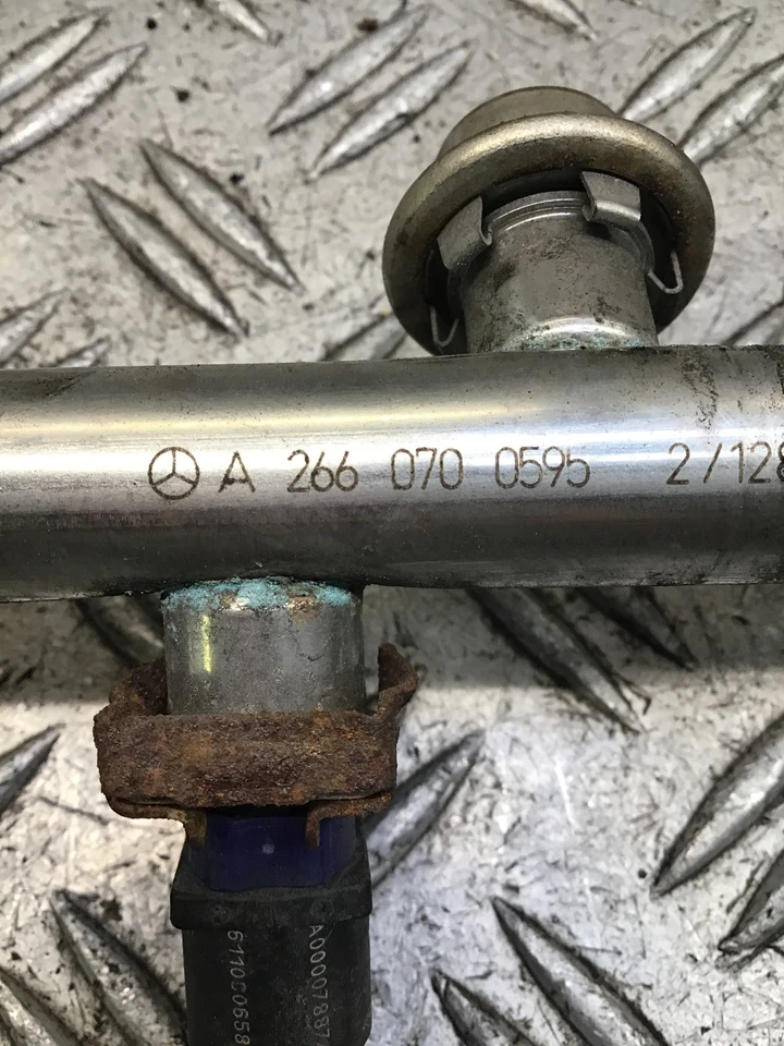 Einspritzleiste Mercedes-Benz A-Klasse (W169) A 150 70kW 95PS A2660700595 266920 - Bild 4 von 4