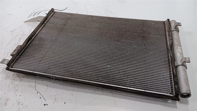Air Conditioning AC Condenser Naturally Aspirated Fits 12-13 VELOSTER OEM
