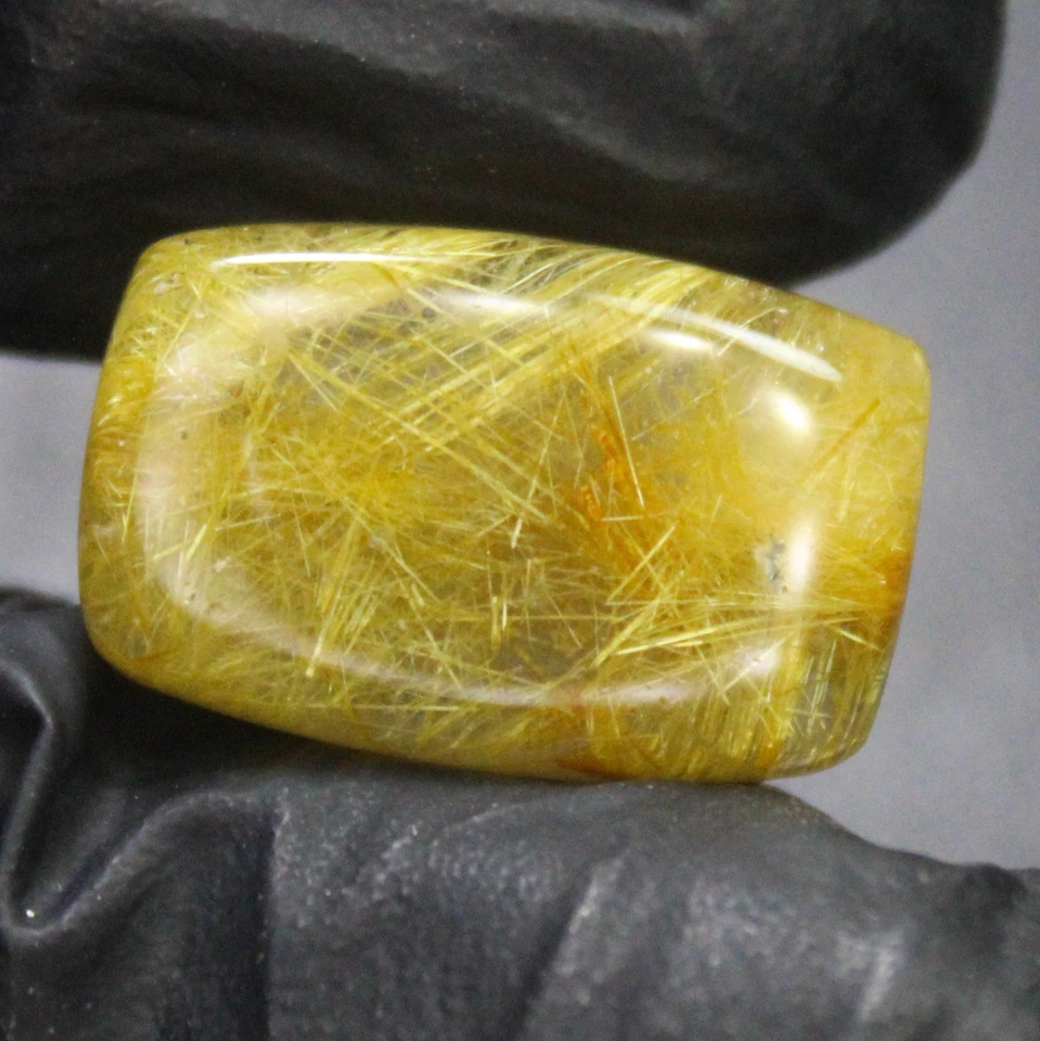 Natural Golden Rutile Quartz Cabochon In Cushion Shape 15.95 Carats 20x13x6 mm - Image 4 of 4