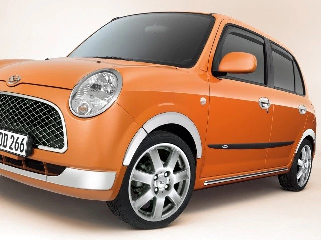 Daihatsu Trevis embellecedores cromados para pasos de rueda 8 piezas - Imagen 2 de 2