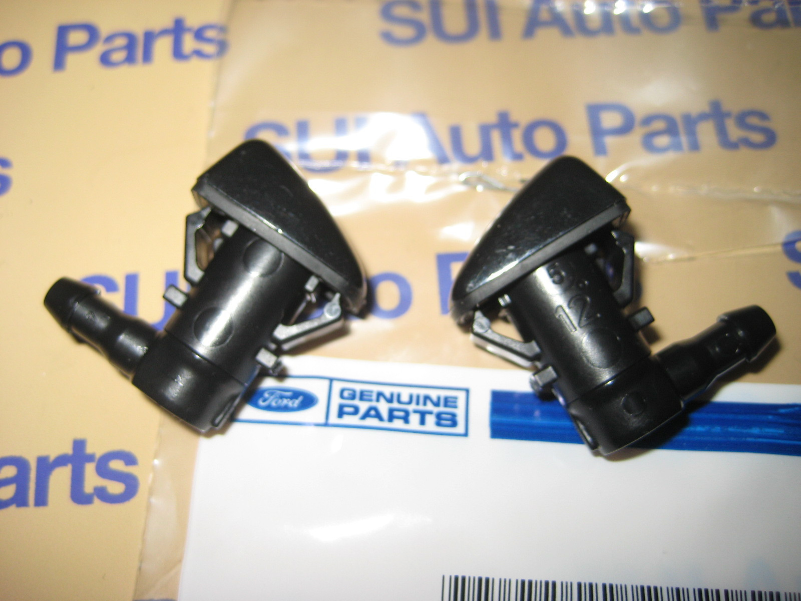 Ford Edge Lincoln MKX Windshield Washer Squirters Jet Assembly Nozzle