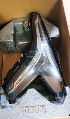 2019-2023 CADILLAC XT4 RIGHT Passenger Headlight W/CORNERING LAMP