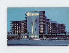 Postcard The Beverly Hilton Beverly Hills California USA