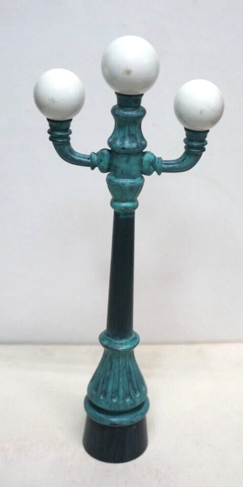 Hallmark Street Lamp Accessories for Model Trains 1999 - Image 3 of 4