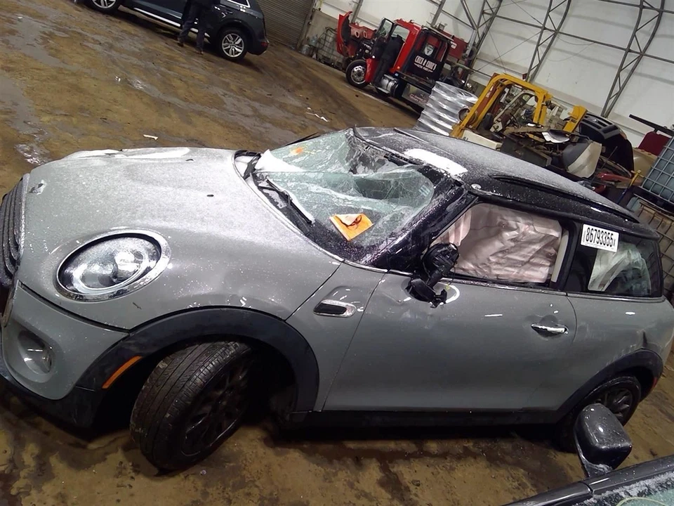 Driver Corner/Park Light Fog-driving Bumper Mounted Fits 20-24 CLUBMAN 6868434 - Image 3 of 4