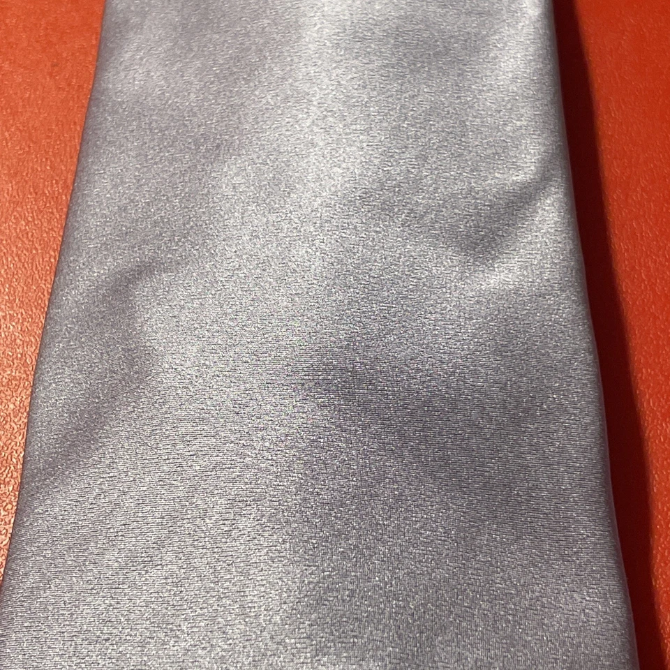 Corbata Brioni lustrosa lustrosa seda satinada usada en excelente estado hecha a mano en Italia Foto 4 de 4