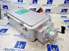 New Appleton WSR3352 Interlocked Receptacle/ 30 Amp Fusible 4P 3W 600V D899