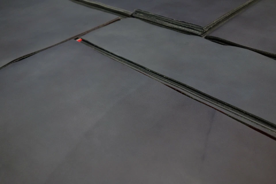 HORWEEN STEEL BLUE LATIGO LEATHER CUTS FOR CRAFTS, DIY PROJECTS, MANY SIZES. - Image 3 of 4