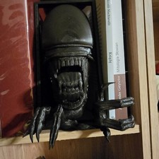 Alien Xenomorph Romulus figure Book Holder