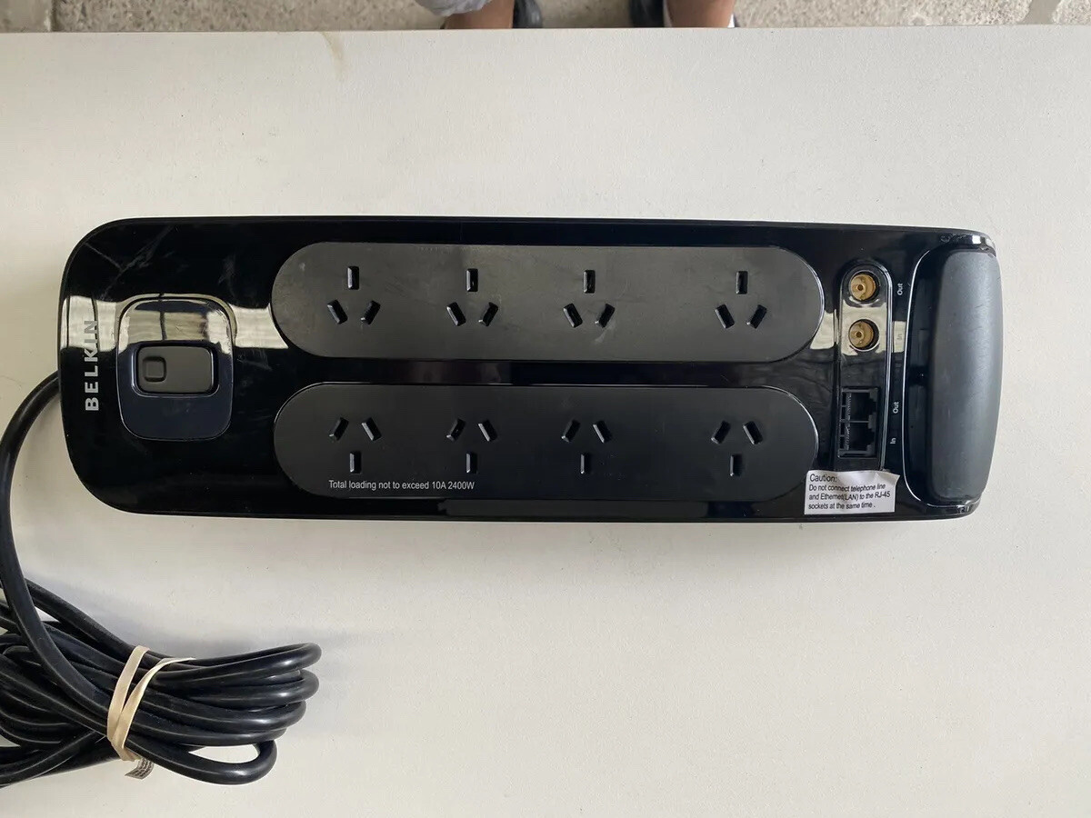 8-Way Outlet Surge Protector Power Board Belkin Metre