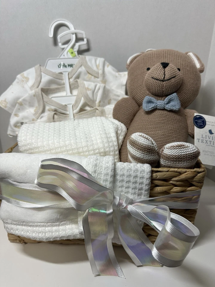 Handmade Unisex Baby Gift Box Set for Baby Shower - Image 3 of 4