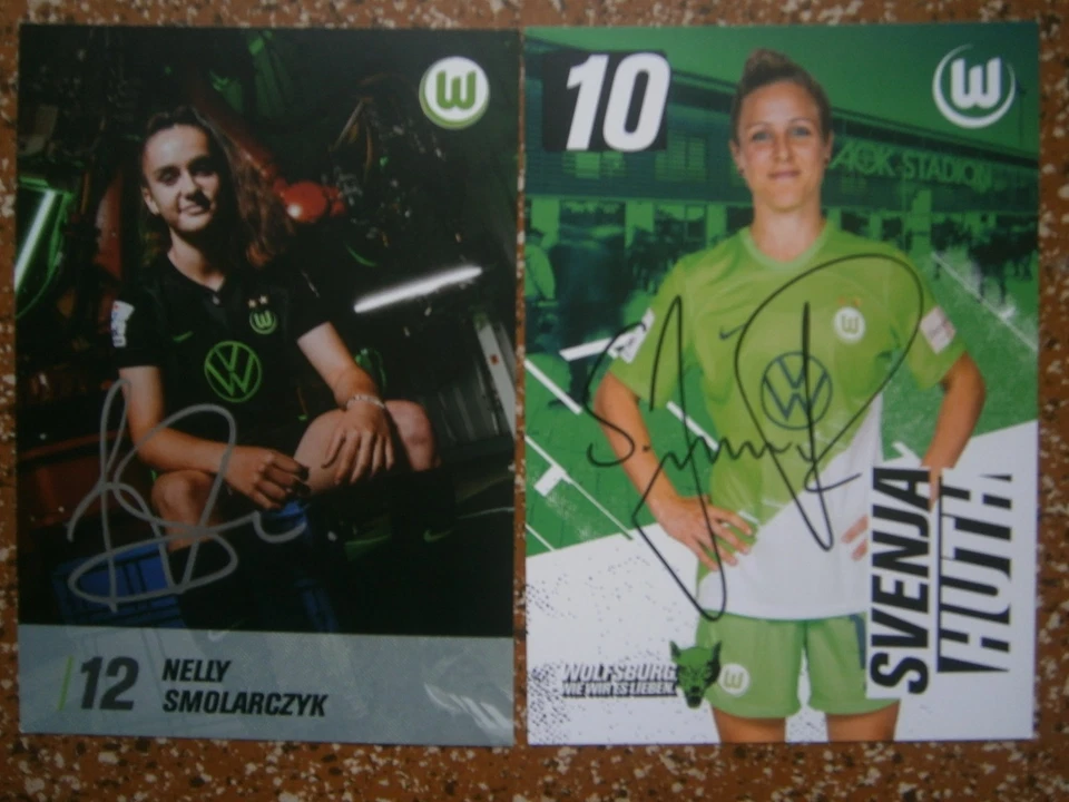 Frauenfußball - Bildautogramme - Svenja Huth + Nelly Smolaczyk - VfL Wolfsburg - Bild 1 von 1