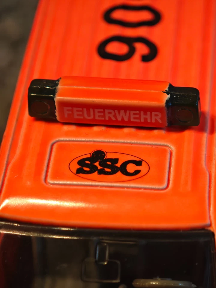 Siku Werbemodell VW T5 Multivan Feuerwehr SSC - neonorange - selten - Bild 3 von 4