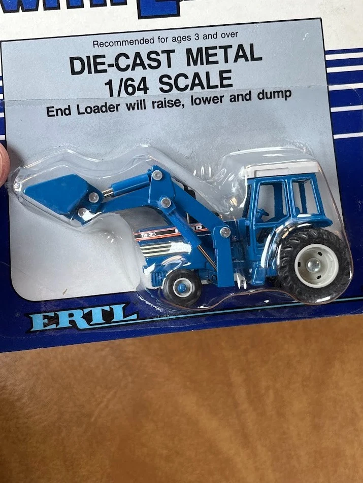 1986 Ertl Ford TW-35 Tractor w/Front End Loader #828 New 1/64 - Image 2 of 4