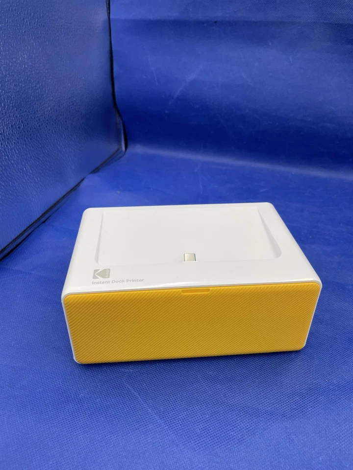 Kodak Dock Plus photo printer- print photos instantly! - Image 2 of 4