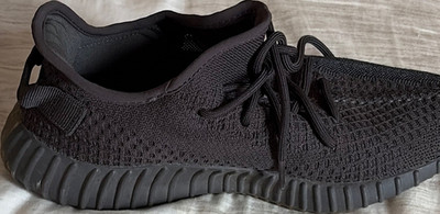 adidas Yeezy Boost 350 Black Low Top Lace Up Sneaker Casual Activewear Men