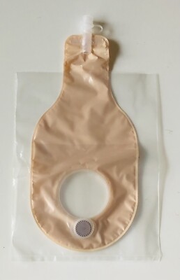 ONE BOX/5PCS  Natura Drainable Pouch 2-3/4'' Convatec 697