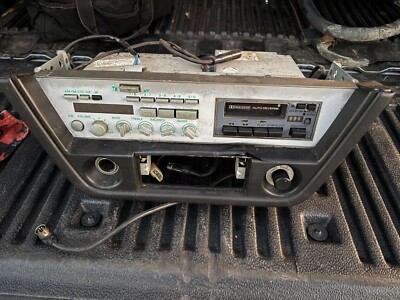 Nissan Datsun 280ZX Hitachi AM FM Radio OEM 1981-1983