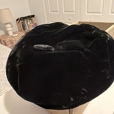 black velvet hat 1940s 1950s Beret