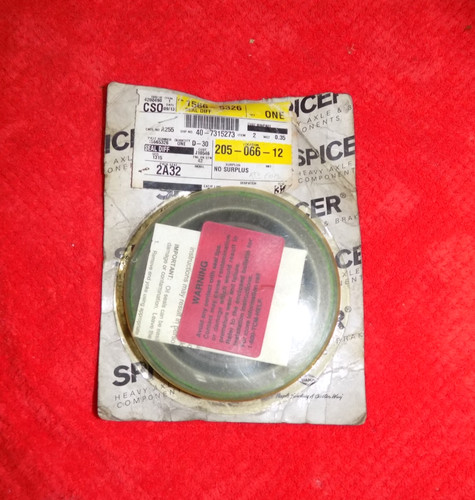 127721 New Eaton Dana Spicer SEAL GM 15665326
