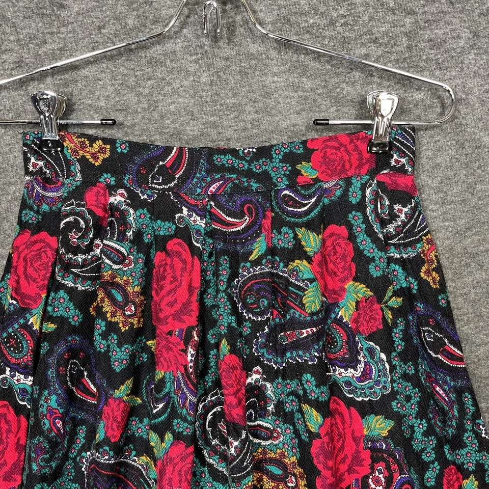 Vintage Norton McNaughton Petites Midi Skirt Womens 8 Black Red Floral Pleated - Image 3 of 4