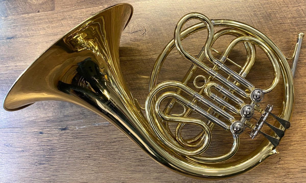 Olds FH560 Gold-Lacquered Student Model Single French Horn with