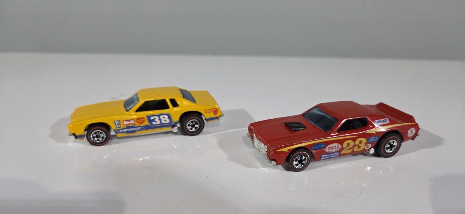 Hot Wheels Redline Monte Carlo & Redline Ford Gran Torino Stocker 1974 Hong Kong