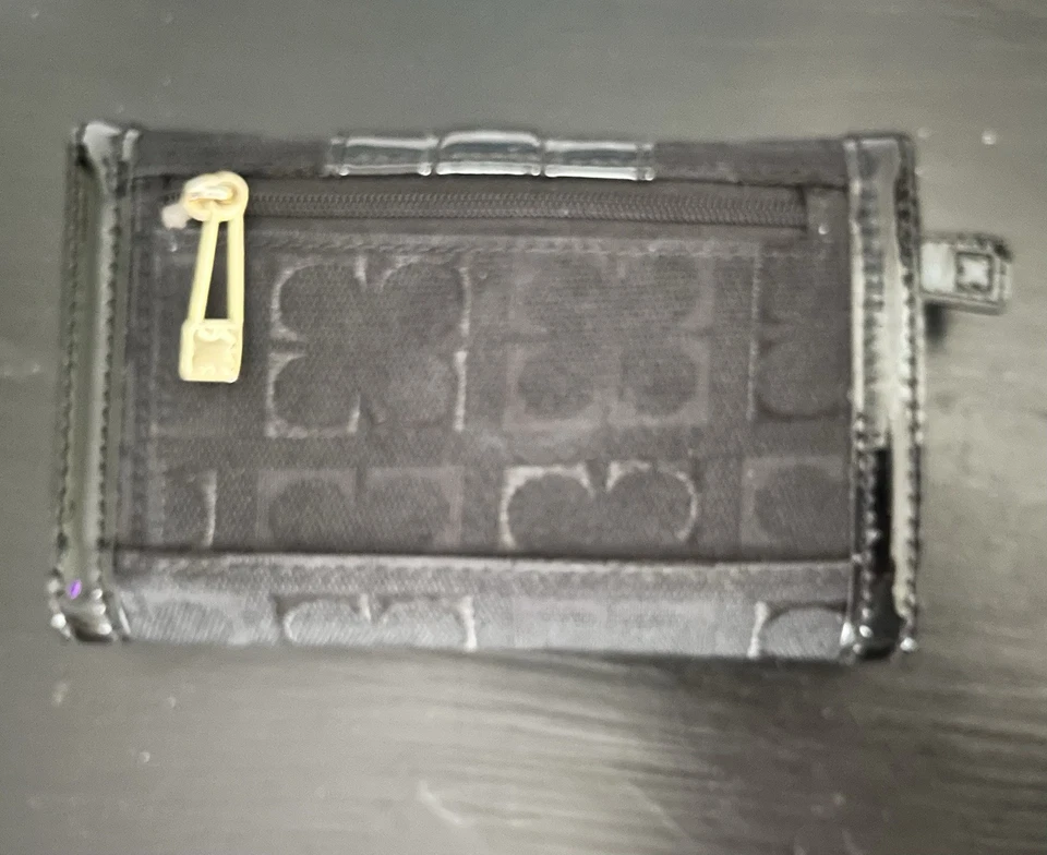 Cartera Liz Claiborne Trébol Negro Brillante Cuero Sintético Mujer Niñas” Foto 3 de 4