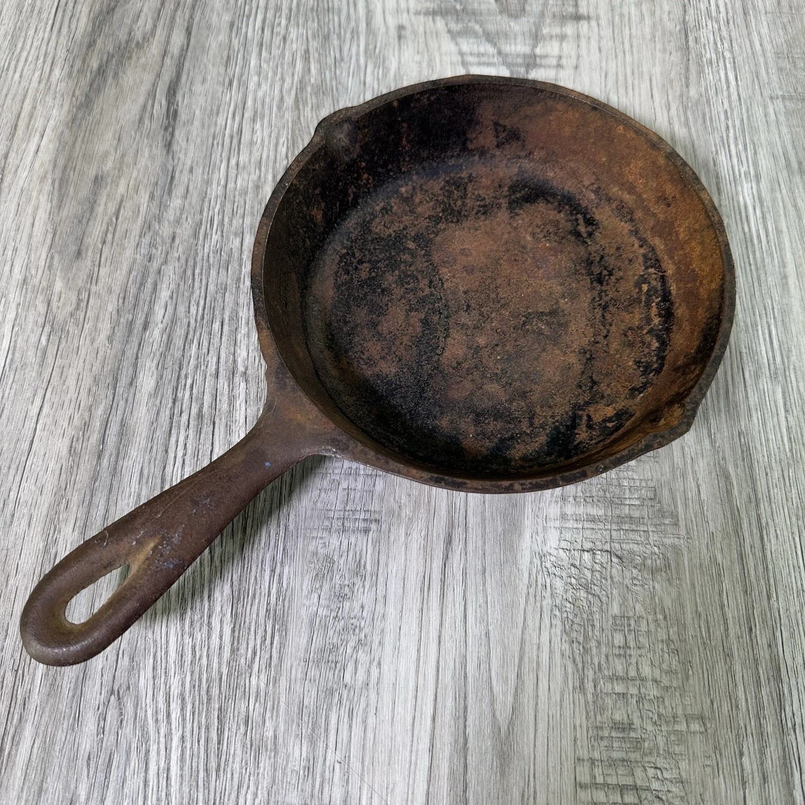 Vintage CAST IRON No. 3 Made USA 6 5/8" Small Skillet Fry Pan With Heat Ring