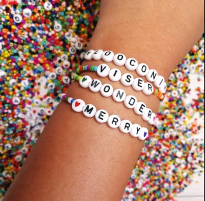 Armband mit INITIALE Buchstabe und Seil KORDEL bunt Name Herren Damen Sommer