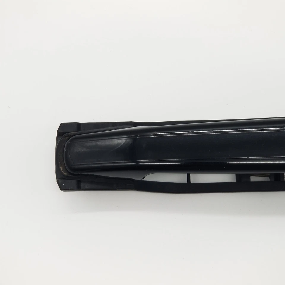 Manija de puerta exterior derecha negra Mercedes W208 CLK430 CLK55 AMG 1998-2003 Foto 2 de 4