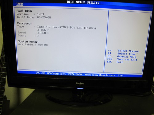 ASUS P5KC Motherboard, E4500 CPU,Fan,Memory, Backplane, XFX Radeon HD 6790 GPU - Picture 7 of 9