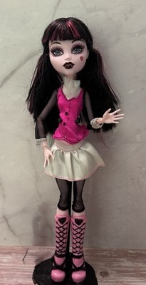 Monster High Draculaura Doll 2014/2015 Wave 2 Re-release, Mattel