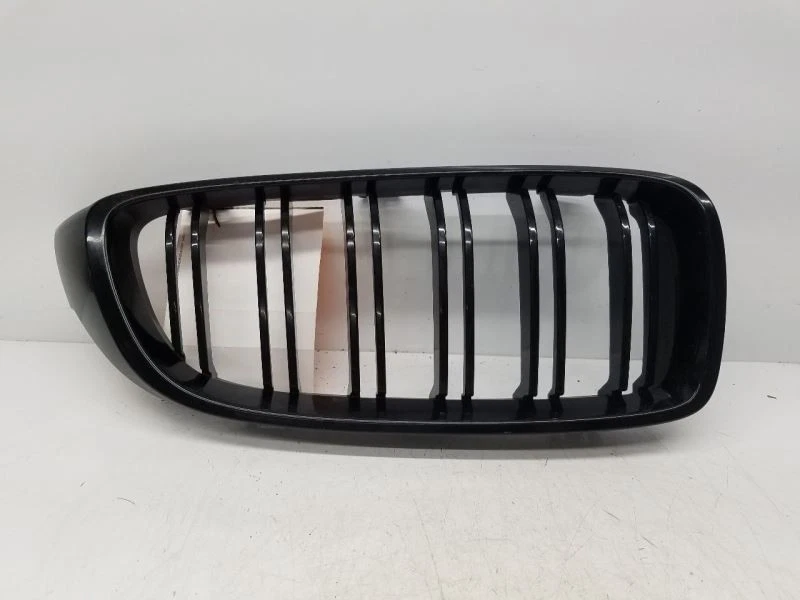 Base superior montada en el parachoques de la rejilla del conductor para BMW 428i 14-16 OEM Foto 2 de 4