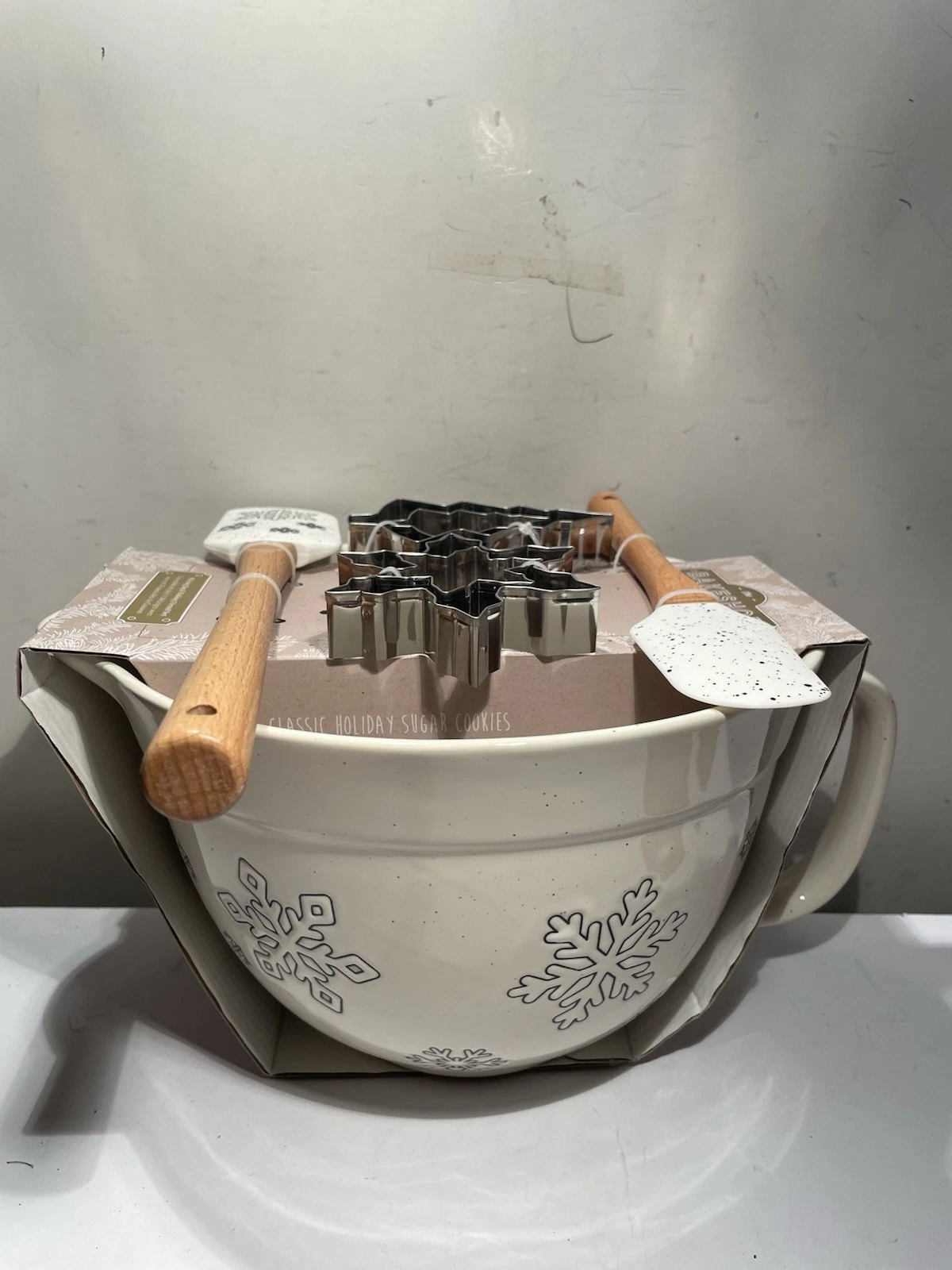 The Bake Shop Mixing Bowl & Utility Set Snowflake Design NIB 108 Oz Y7