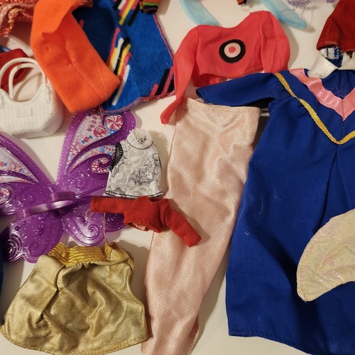 Vintage Barbie Clothes and Accessories Huge Lot - Picture 4 of 21