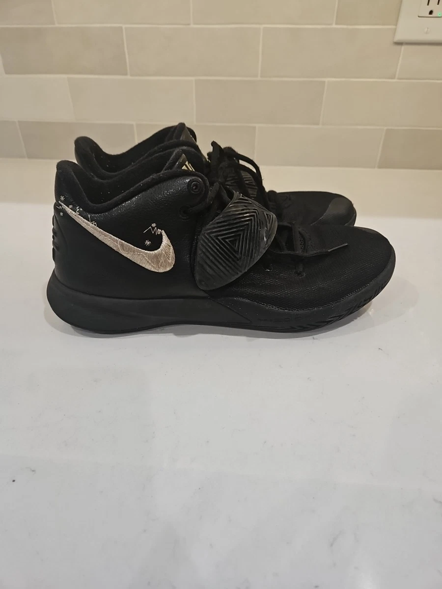Preços baixos em Nike Kyrie Flytrap 3 EP Black Metallic Gold | eBay